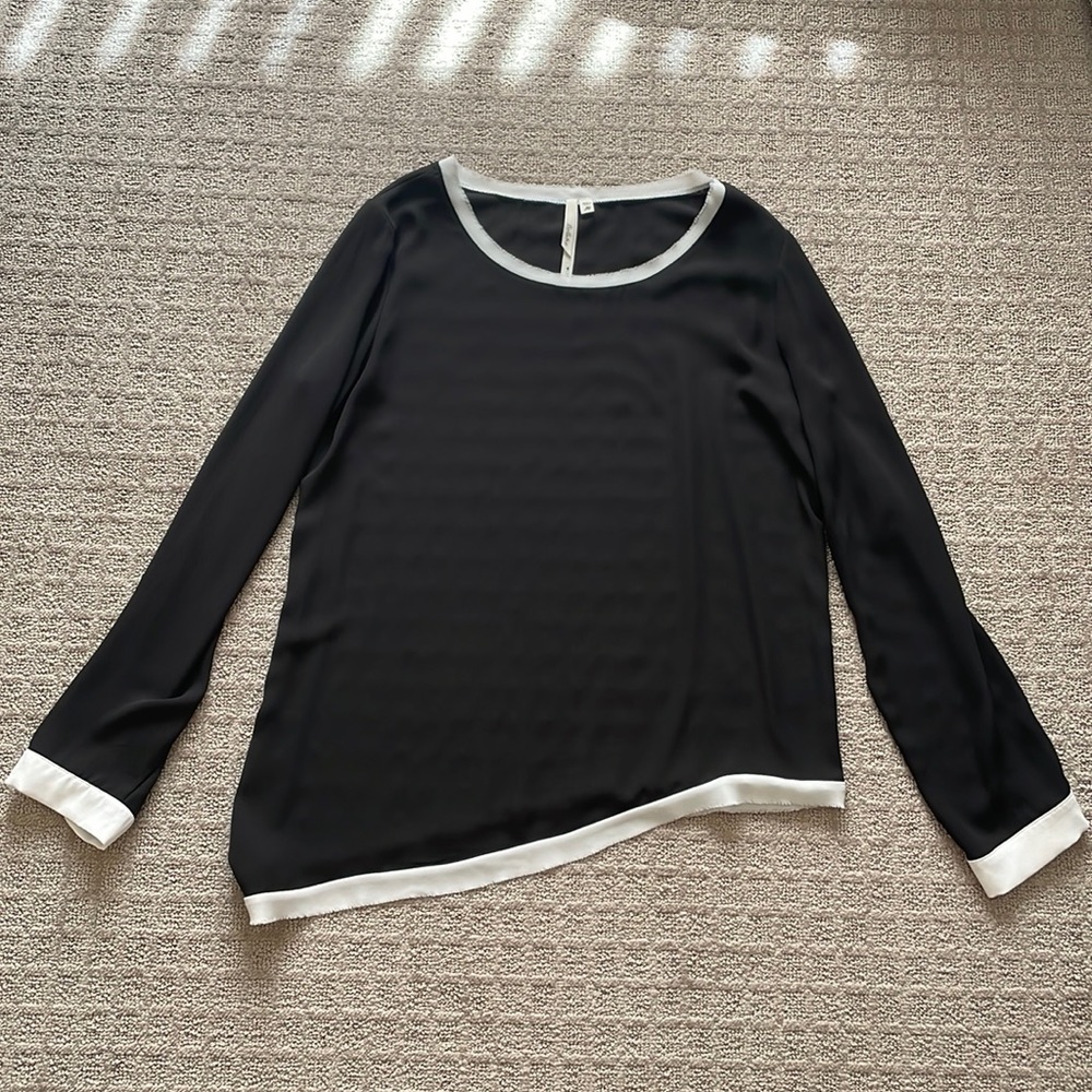 Beautiful Blouse. Good condition. Size M.